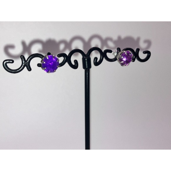 Purple Rhinestone Stud Silver-Tone .25 Inch Earrings Vintage! - Picture 3 of 4